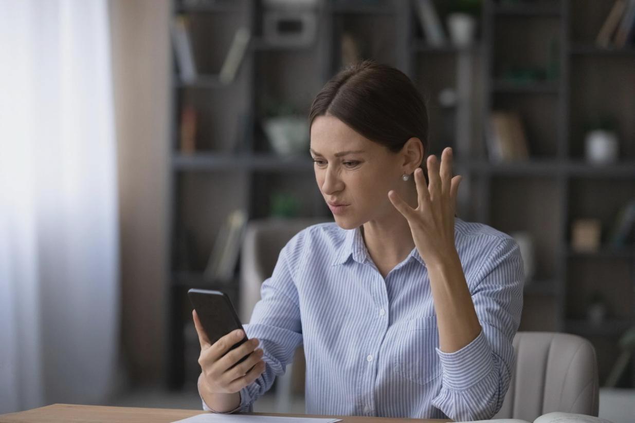 Réunion stratégique autour de documents financiers